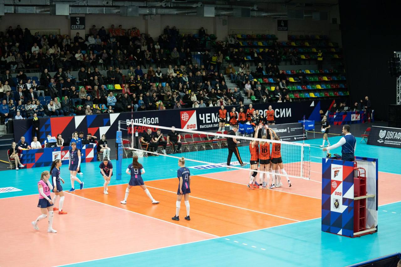 Победой Хабаровского края начался чемпионат России по волейболу
